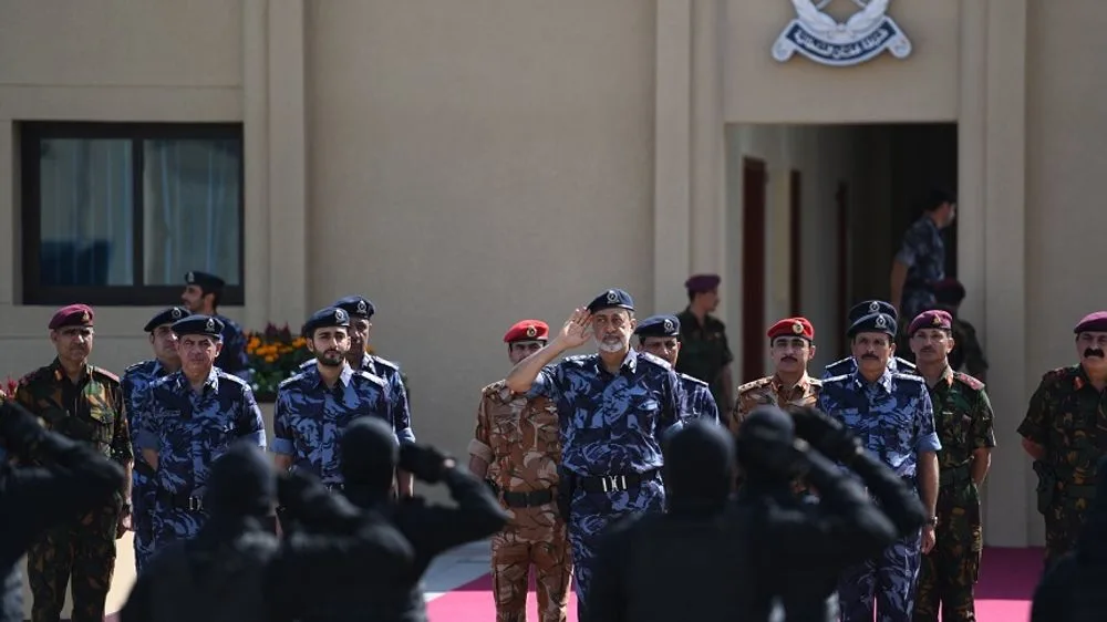 جلالة السلطان المعظم القائد الأعلى يتفضل بزيارة لقيادة شرطة المهام