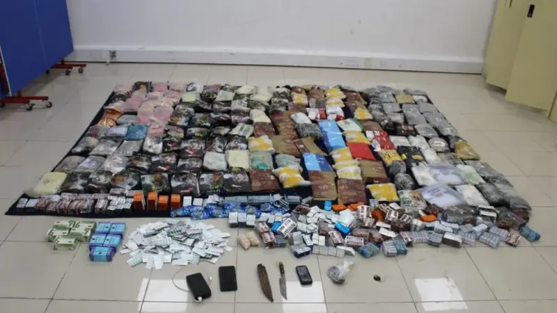 الشرطة تضبط كميات من المخدرات والمؤثرات العقلية بحوزة مهربين