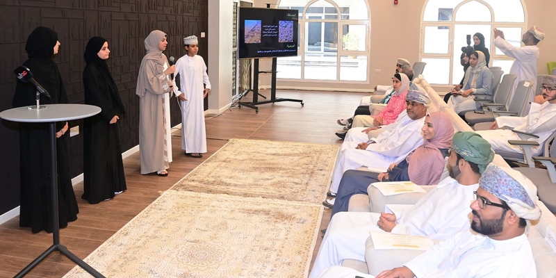 مئة شاب عُماني يتعرفون إلى عالم التقنيات الجديدة ويوجهون لتطوير إنترنت الأشياء