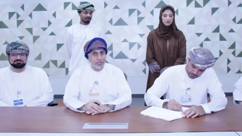 “النقل والاتصالات وتقنية المعلومات” توقع على اتفاقية مشاركة في تنفيذ مشروع تمويل سلاسل الإمداد