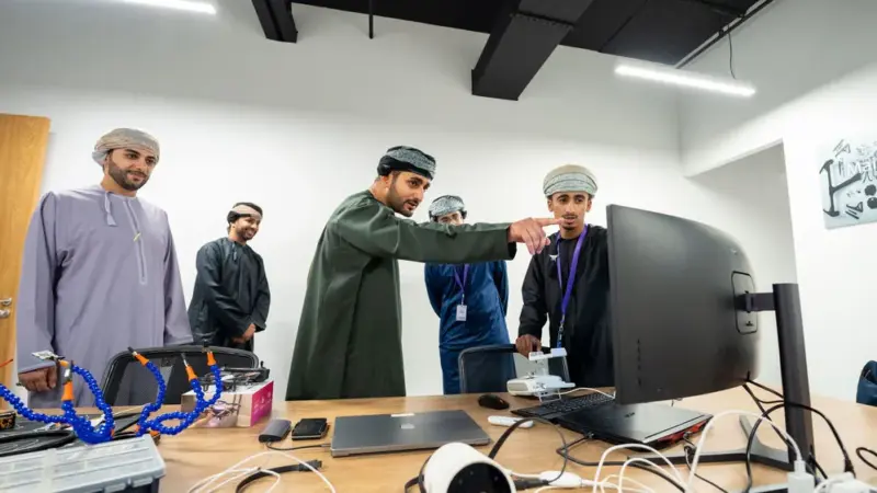 سُموّ السّيد ذي يزن يرعى حفل يوم الشباب العُماني