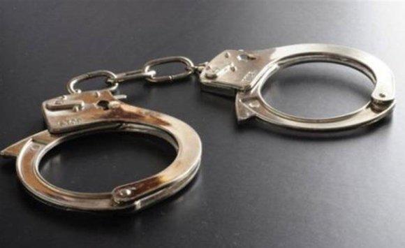 ضبط إحدى النساء بتهمة النشل