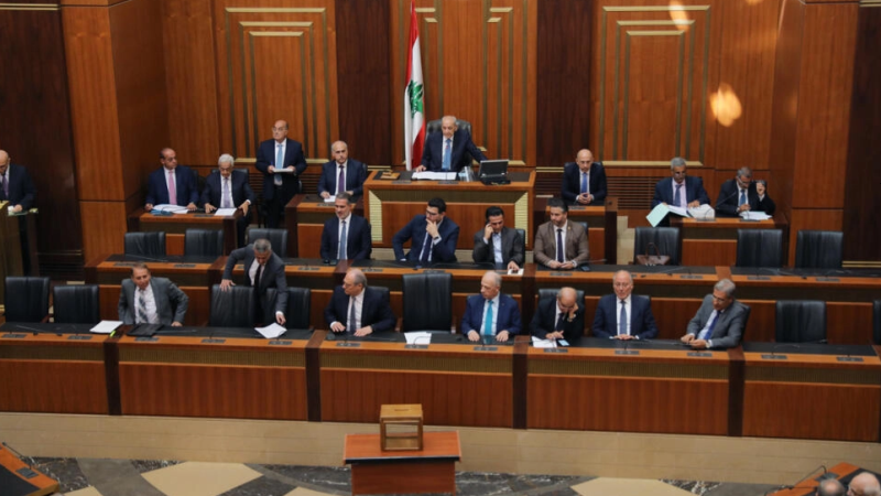 رغم شغور المنصب لأكثر من شهر البرلمان  اللبناني يفشل لتاسع مرة في انتخاب الرئيس