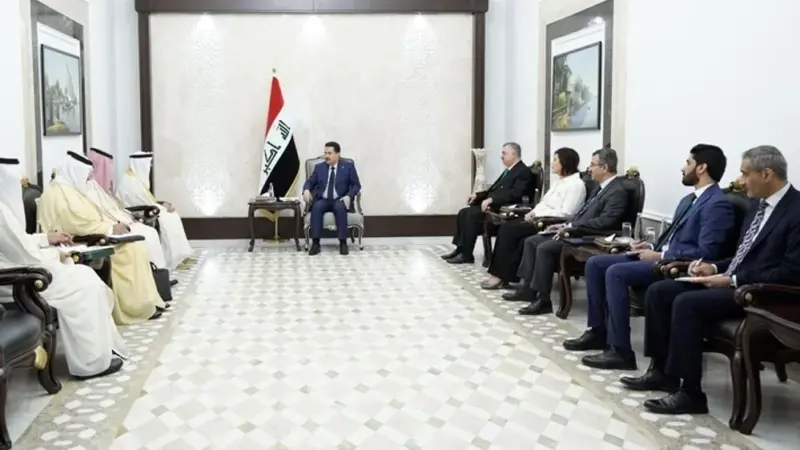 الأمين العام لمجلس التعاون الخليجي يؤكد دعم دول المجلس لكافة الخطوات الإصلاحية في العراق