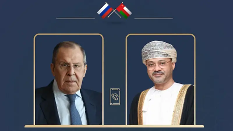 وزير الخارجية ونظيره الروسي يستعرضان تطورات المنطقة