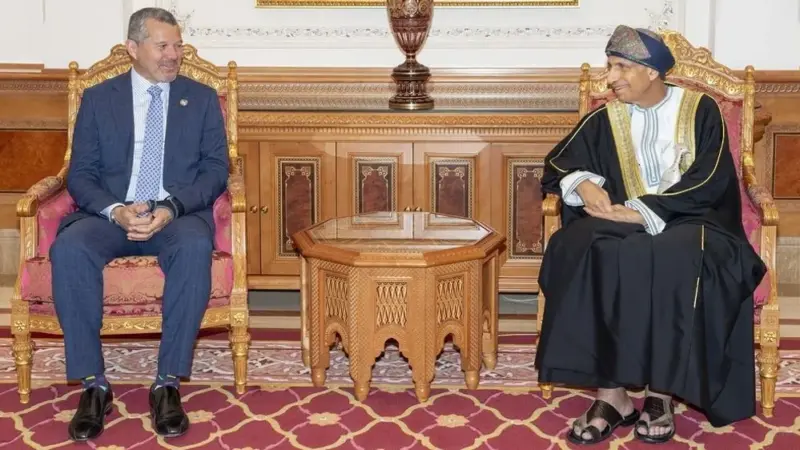 السيد فهد يستعرض التعاون مع أمين عام المنظمة البحرية الدولية