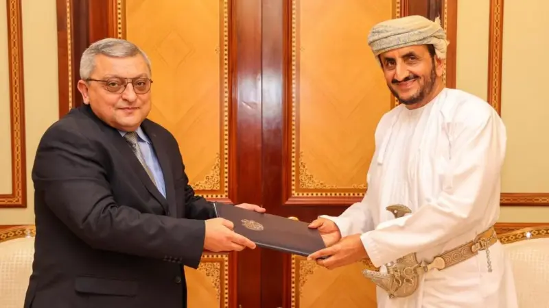 وزيرُ الخارجية يتلقّى رسالة خطية من نظيره الأرميني تتصل بالعلاقات