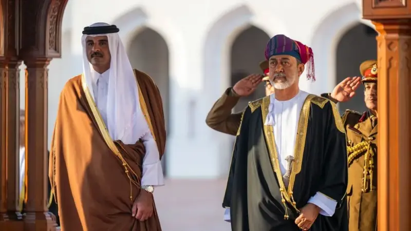 بيانٌ مشتركٌ للبلدين مع اختتام زيارة سمو أمير قطر إلى سلطنة عُمان