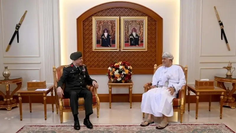 سمو السيد شهاب يستعرض العلاقات مع رئيس الأركان التركي