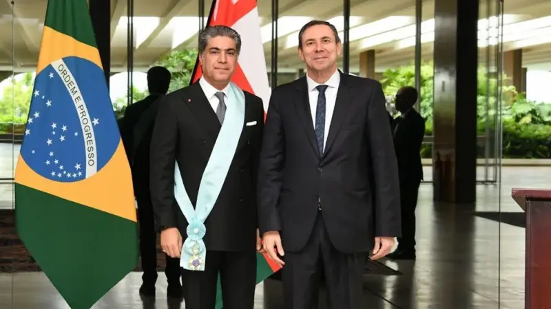 البرازيل تمنح السفير العُماني وسام الصليب الجنوبي من الدرجة الرفيعة