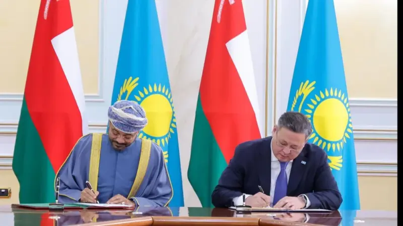 توقيع خريطة طريق للتعاون بين خارجيتي سلطنة عُمان وكازاخستان