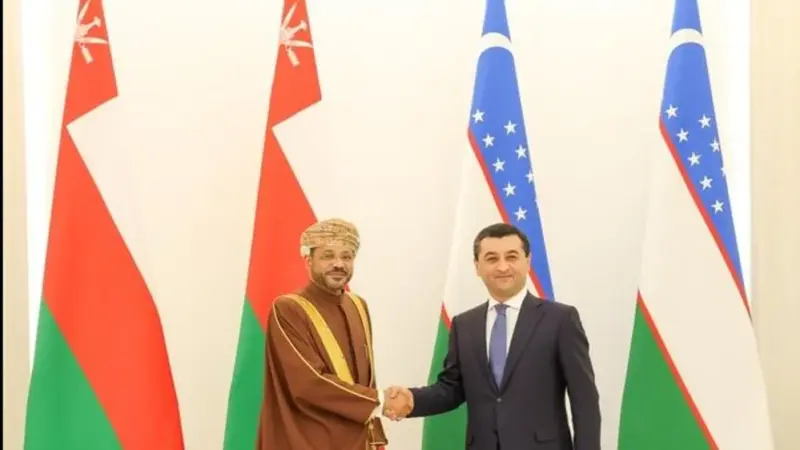 وزير الخارجية يبحث فرص التعاون مع وزير خارجية أوزبكستان