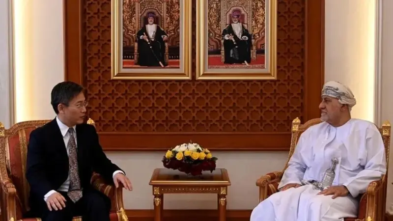 سُموّ السّيد شهاب بن طارق يستقبل السّفير الصيني المعين