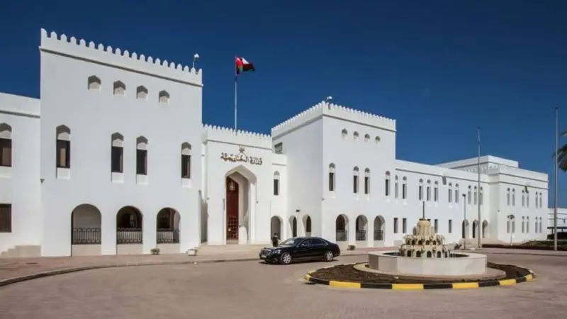 سلطنة عُمان ترحب باستضافة السعودية مباحثات أمريكية أوكرانية