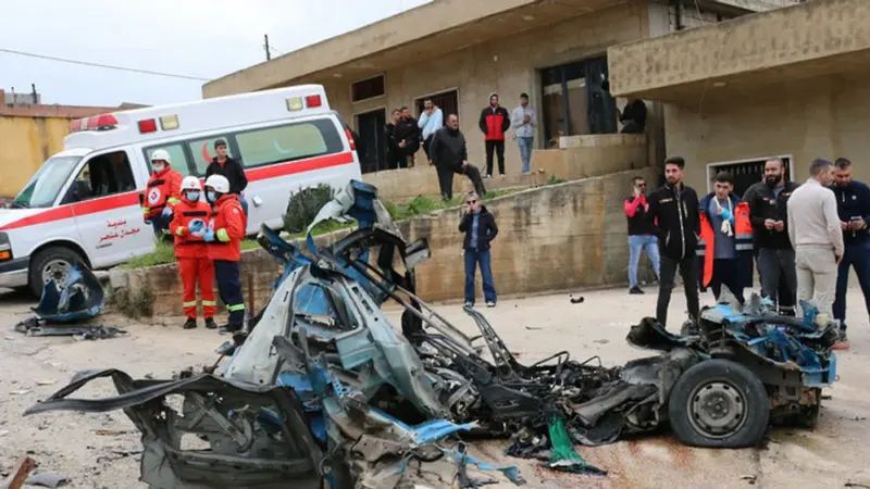 سقوط 3 شهداء في غارة إسرائيلية على سيارة بالجنوب من لبنان