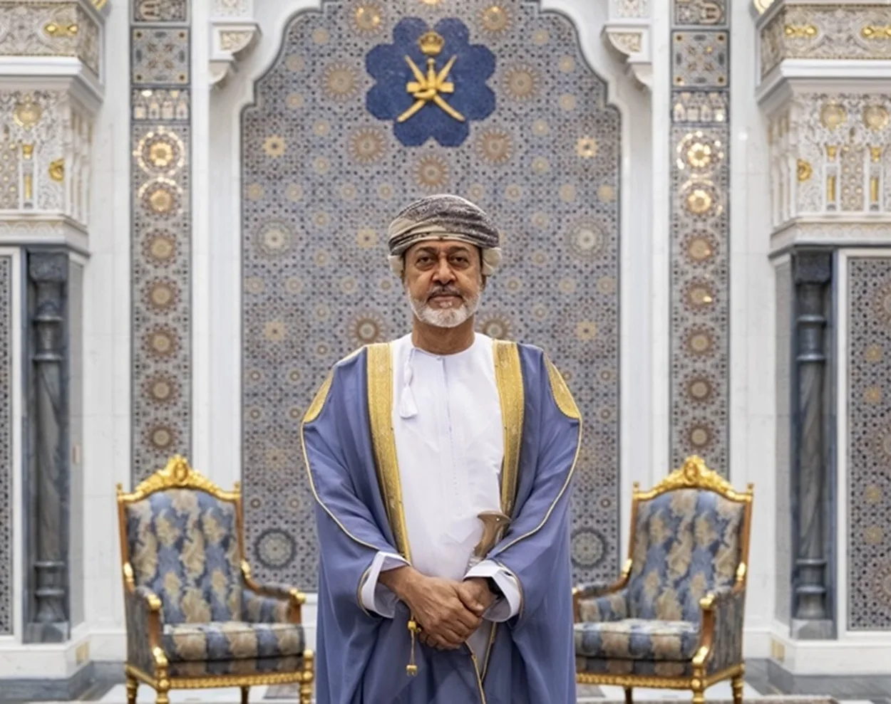 جلالة السُّلطان المعظّم يمنح أوسمة سلطانية